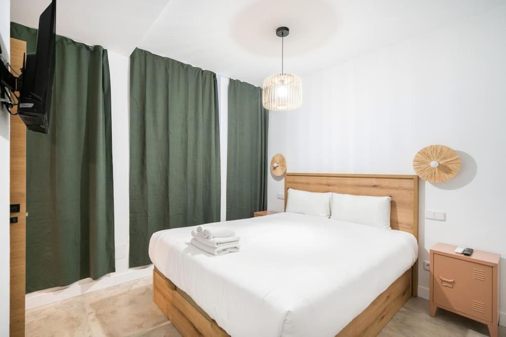 Nice Flat In Lavapies At Street Level S23A Madrid Ngoại thất bức ảnh