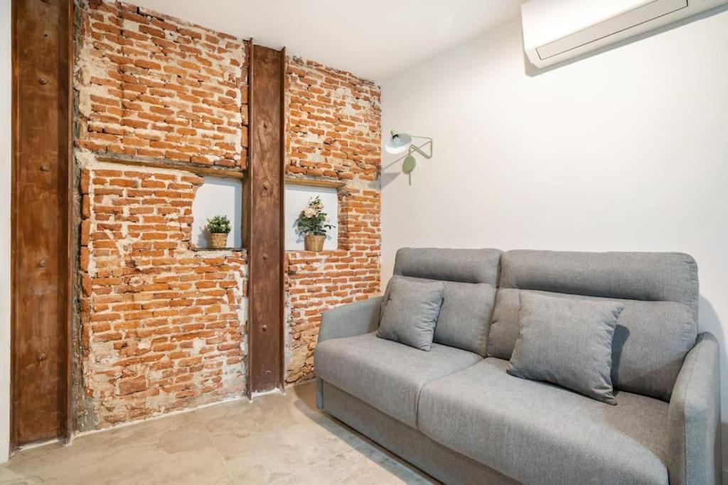 Nice Flat In Lavapies At Street Level S23A Madrid Ngoại thất bức ảnh