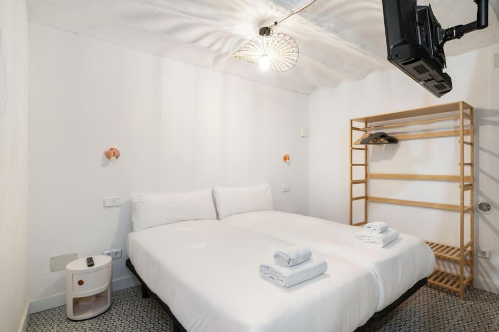 Nice Flat In Lavapies At Street Level S23A Madrid Ngoại thất bức ảnh