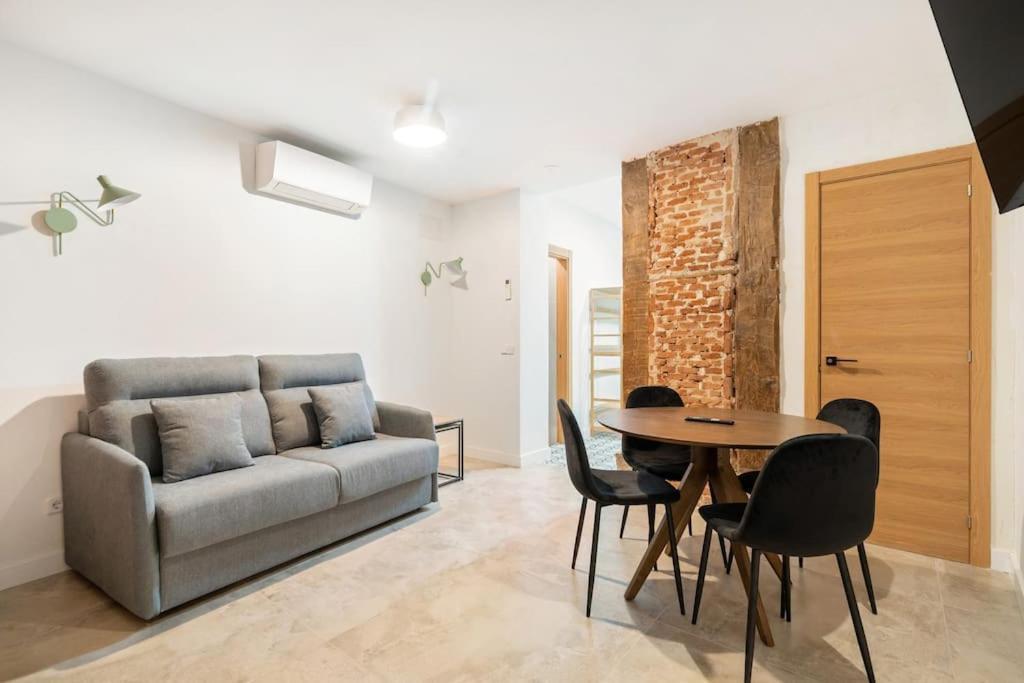 Nice Flat In Lavapies At Street Level S23A Madrid Ngoại thất bức ảnh