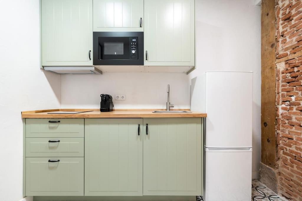 Nice Flat In Lavapies At Street Level S23A Madrid Ngoại thất bức ảnh