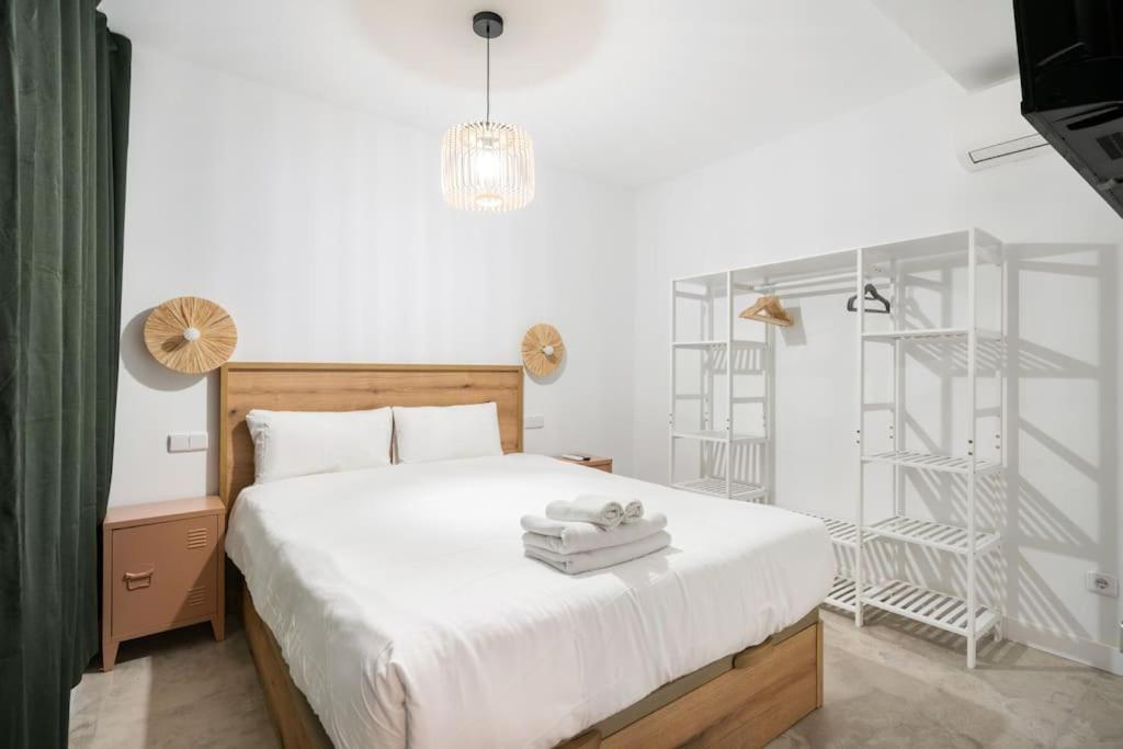 Nice Flat In Lavapies At Street Level S23A Madrid Ngoại thất bức ảnh