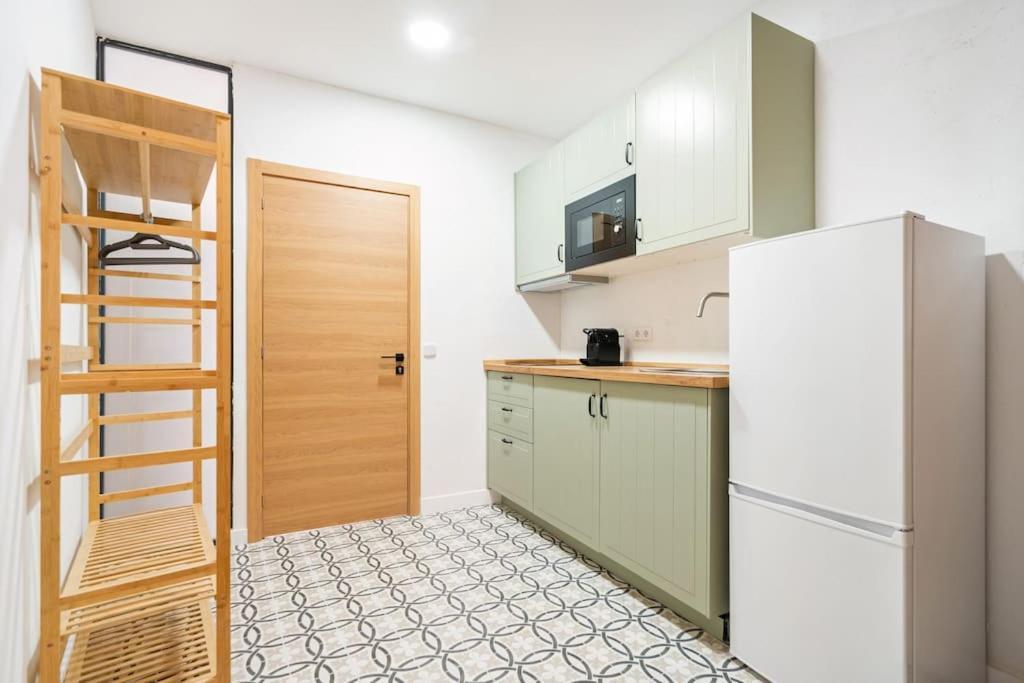 Nice Flat In Lavapies At Street Level S23A Madrid Ngoại thất bức ảnh
